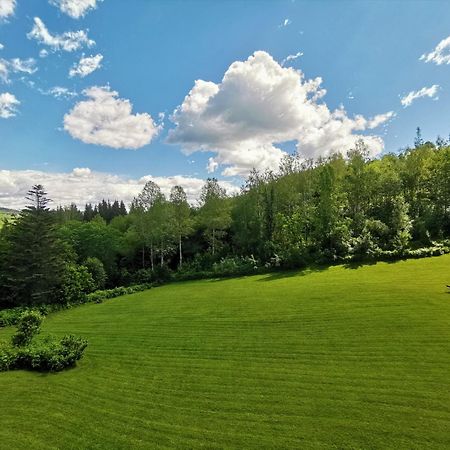 Honne Hotell Biri Екстериор снимка