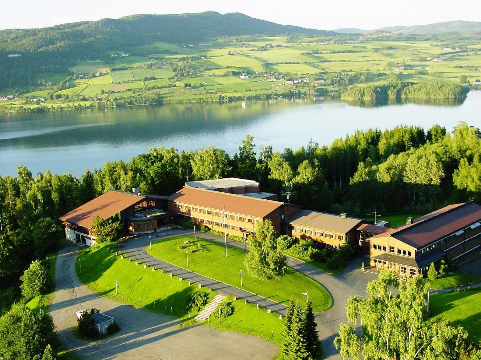 Honne Hotell Biri Екстериор снимка